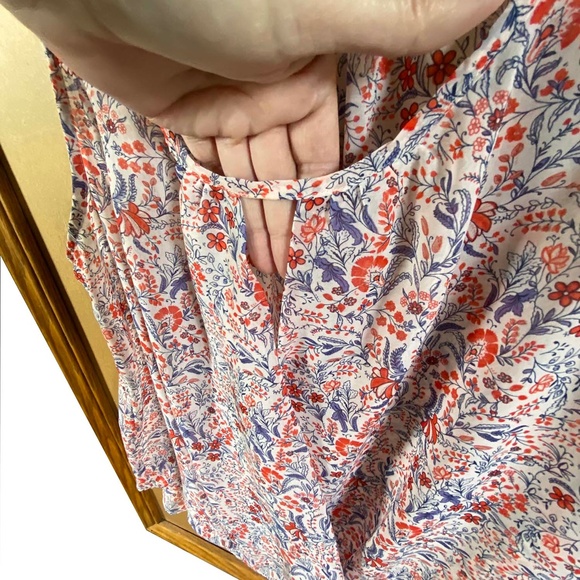 Daisy Fuentes Sheer Floral Top Size Large - Picture 3 of 8